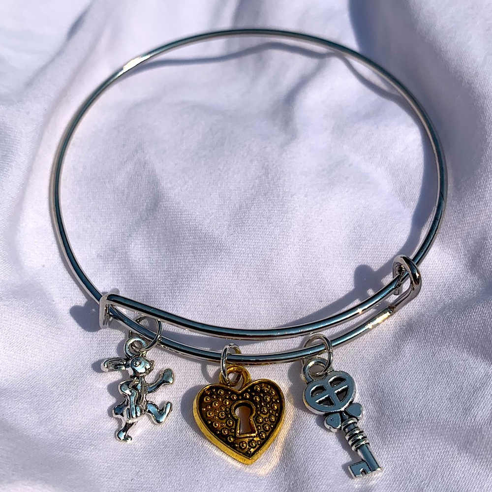 Brand New! Handmade! Adjustable Charm Bracelet
